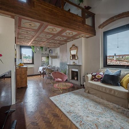 Via Lamberti, 3 - Florence Charming Apartments - Charming And Historic 5Th-Floor Attic Apartment With Elevator In A Building At The Heart Of Vibrant Florence, Just A 2-Minute Walk From All Attractions Εξωτερικό φωτογραφία